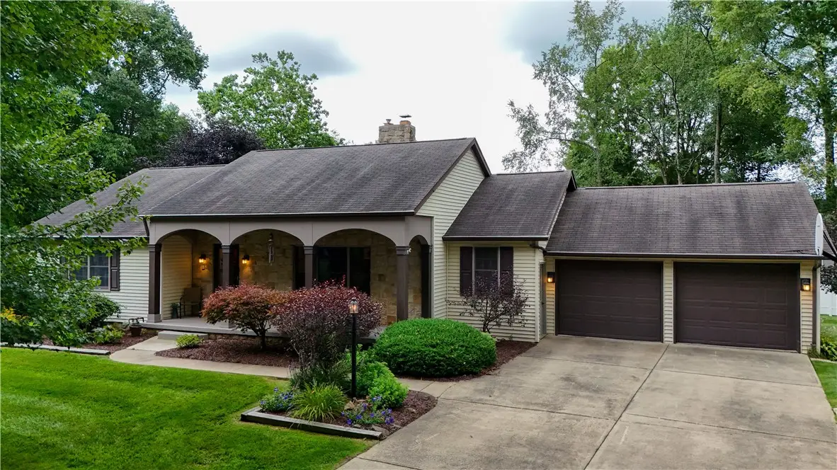 40 Forest Glen Dr, Grove City, PA 16127 - #1