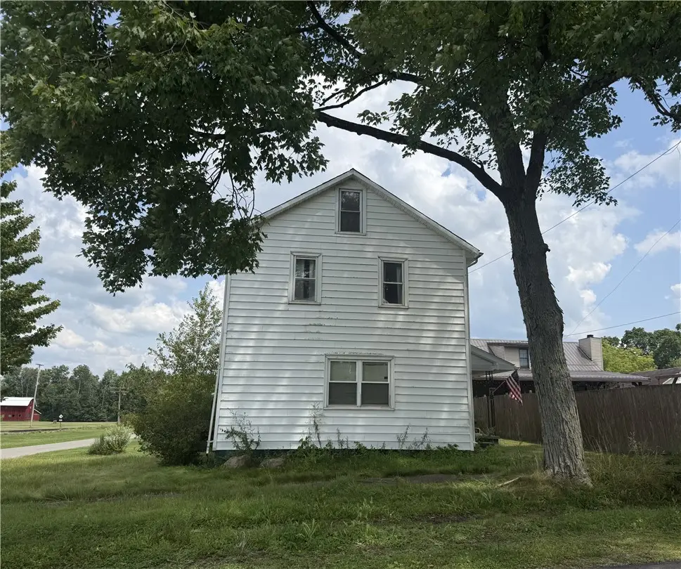 78 Water St, Fredonia, PA 16124 - #1