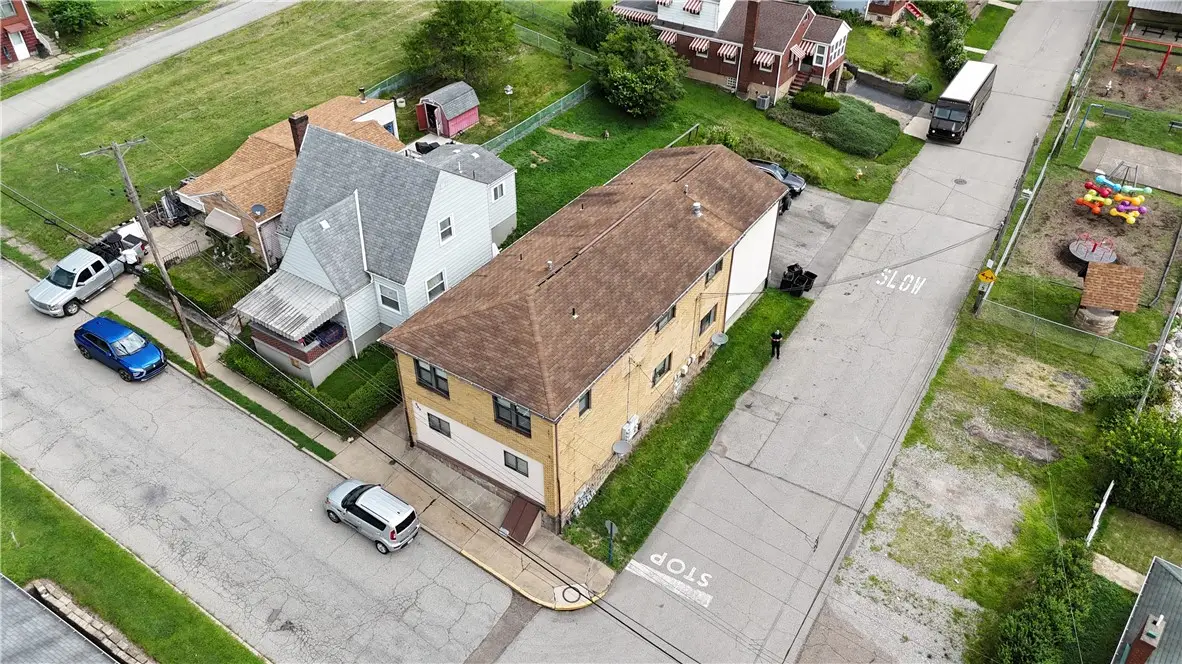 569 Woodmont Ave, East McKeesport, PA 15035 - #1