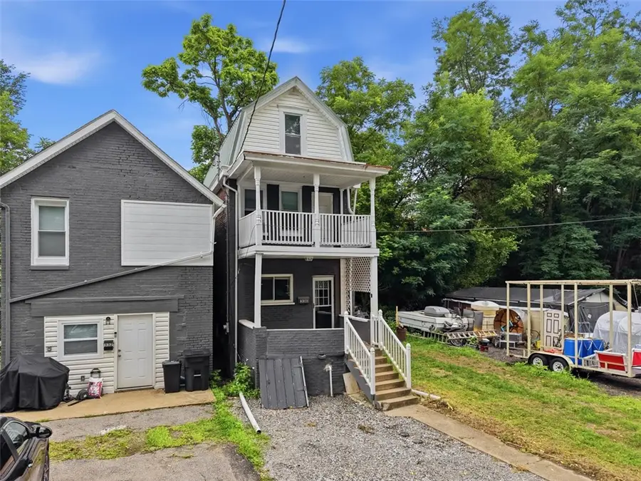 330 Nesbitt St, Carnegie, PA 15106 - #2