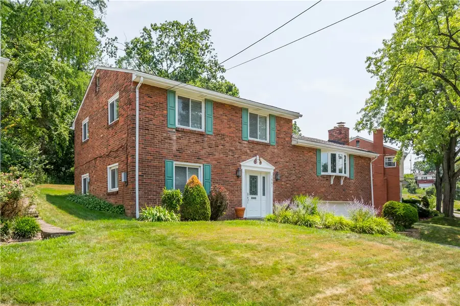 1531 Forestview Drive, Pittsburgh, PA 15234 - #3