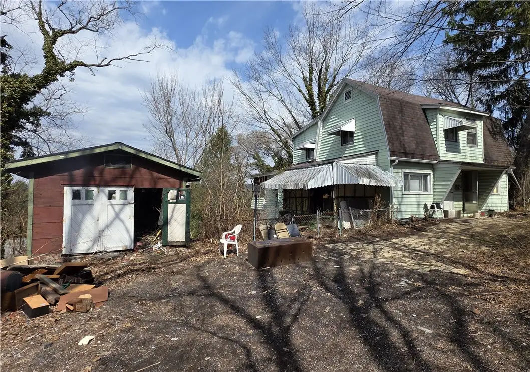 23 Maple Ave #B, Jeannette, PA 15644 - #1