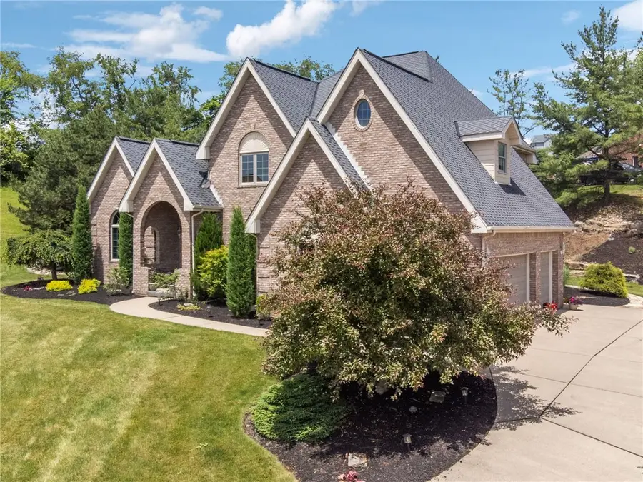 6 Crystol Ct, Irwin, PA 15642 - #2