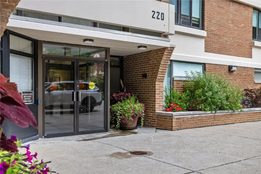 220 N Dithridge St #504, Pittsburgh, PA 15213 - #3