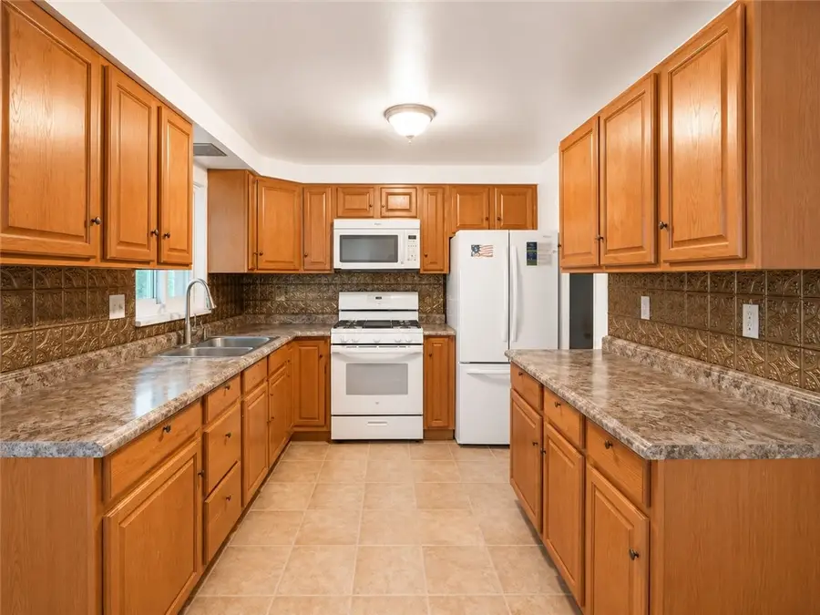216 Munsey Ave, Pittsburgh, PA 15227 - #3