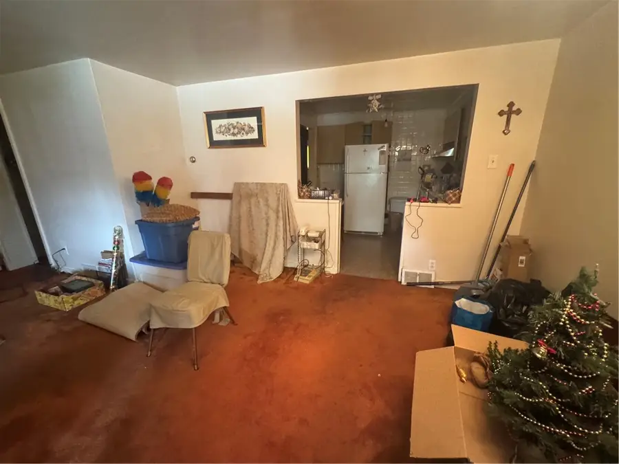 1833 Greentree Rd, Pittsburgh, PA 15220 - #2