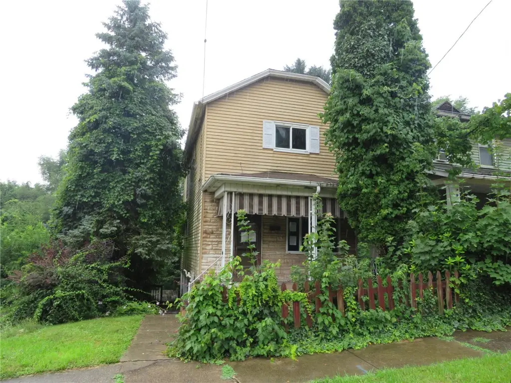 424 Ohio Ave, Midland, PA 15059 - #1