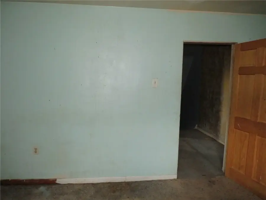 424 Ohio Ave, Midland, PA 15059 - #3