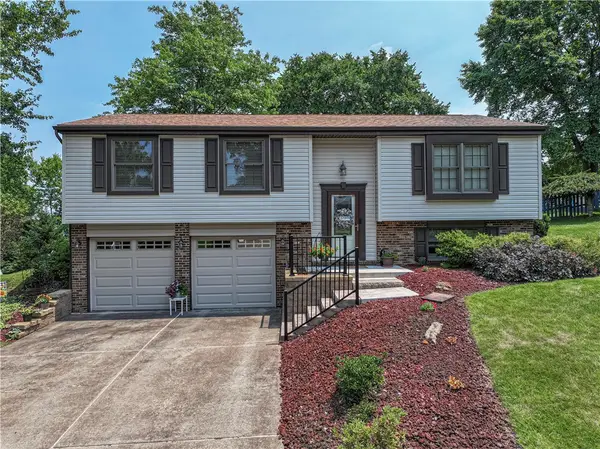 37 Forest Glen Dr, North Fayette, PA 15126