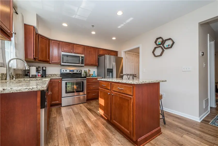 1042 Bayberry Dr, Canonsburg, PA 15317 - #2