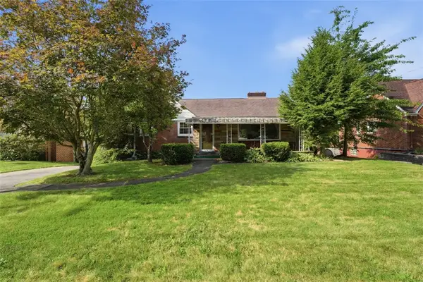 125 White Oak Dr, White Oak, PA 15131