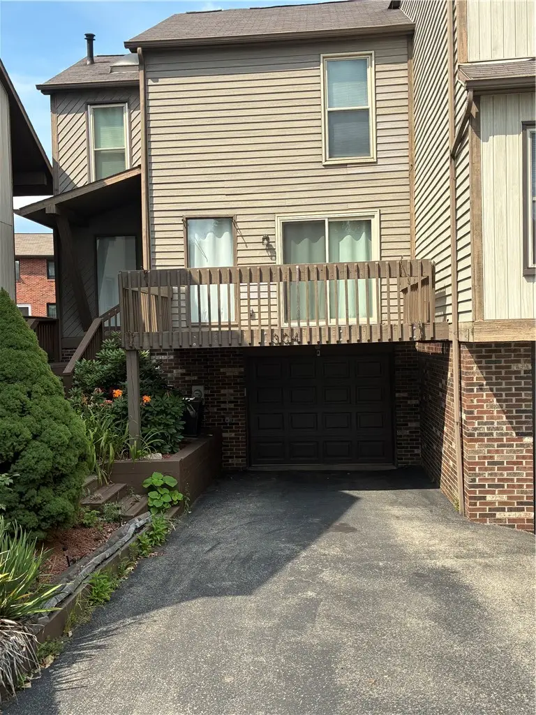 304 Spring Run Dr, Monroeville, PA 15146 - #1