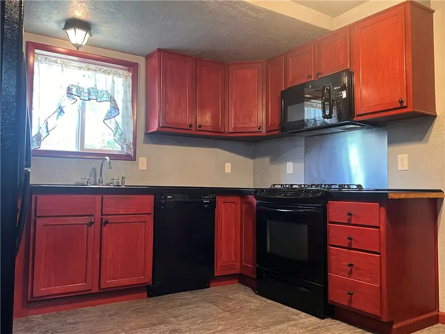 1609 Atkinson St, New Castle, PA 16101 - #2