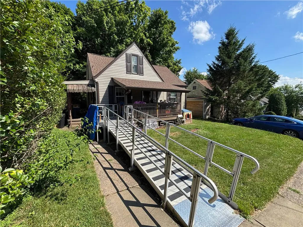 224 Seneca Dr, Arnold, PA 15068 - #1