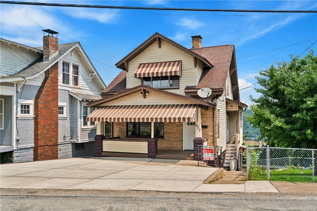 922 5th St, Charleroi, PA 15022 - #1