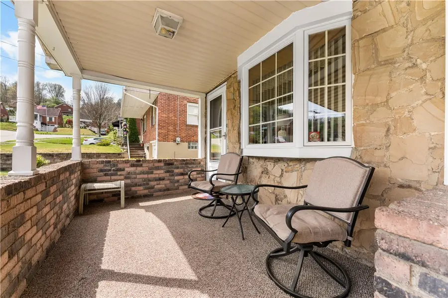 203 George St, Jeannette, PA 15644 - #2