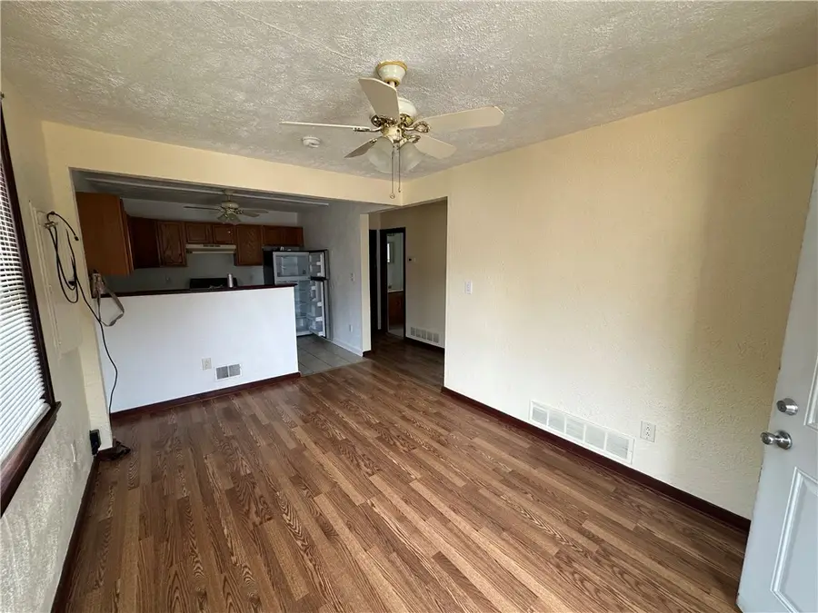 1119 Race St, Stowe, PA 15136 - #3