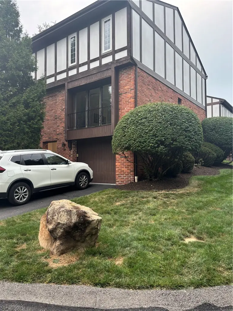 227 Queensberry Ct, Pittsburgh, PA 15237 - #1