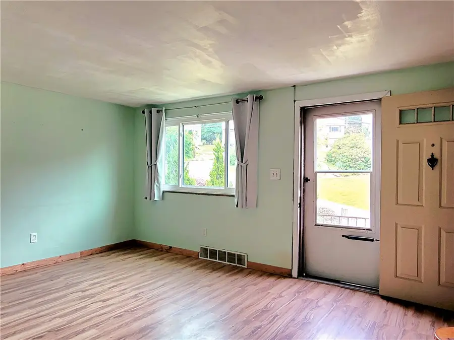 5 Marie Avenue, Pittsburgh, PA 15223 - #2