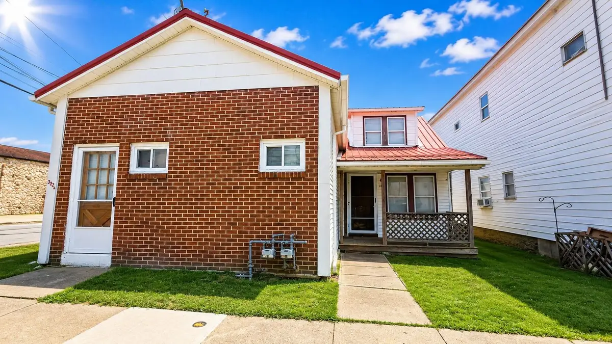 322 Indiana Avenue, Avonmore, PA 15618 - #1