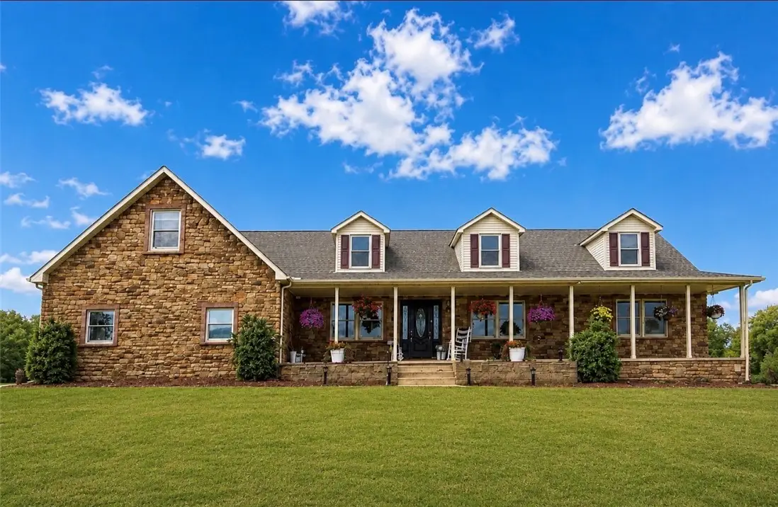 31 Sutton Ln, Washington, PA 15301 - #1