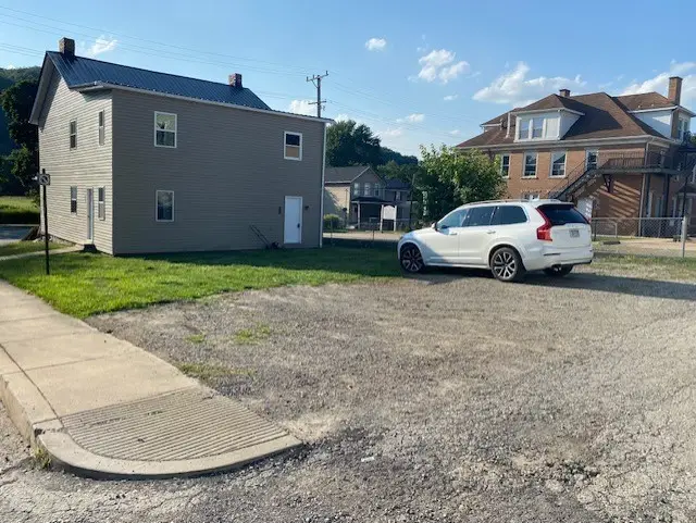 801 N Warren Ave, Apollo, PA 15613 - #2