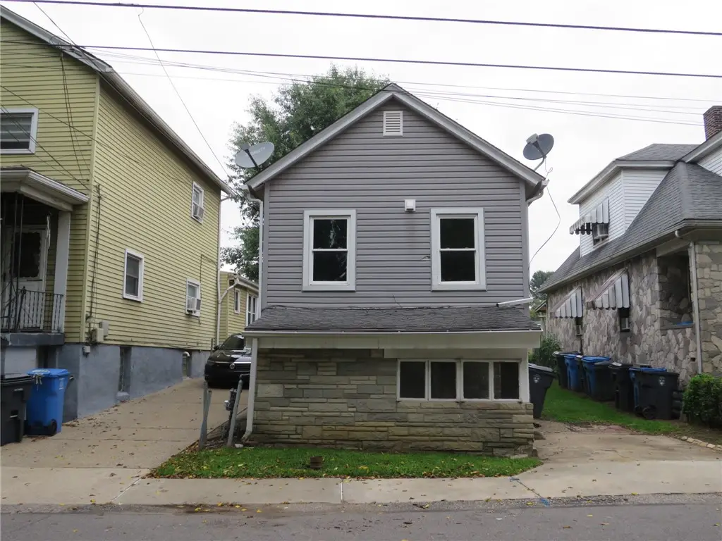 220 Finley Ave, Carnegie, PA 15106 - #1