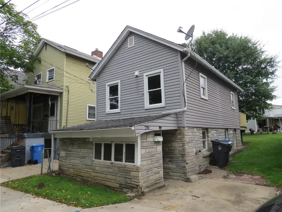 220 Finley Ave, Carnegie, PA 15106 - #2