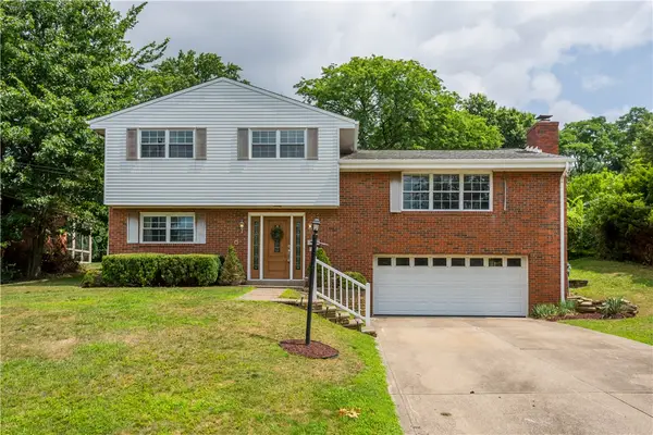 1517 Forestview Dr, Pittsburgh, PA 15234