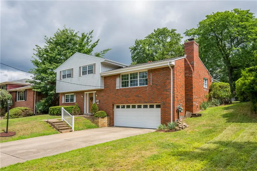 1517 Forestview Dr, Pittsburgh, PA 15234 - #3