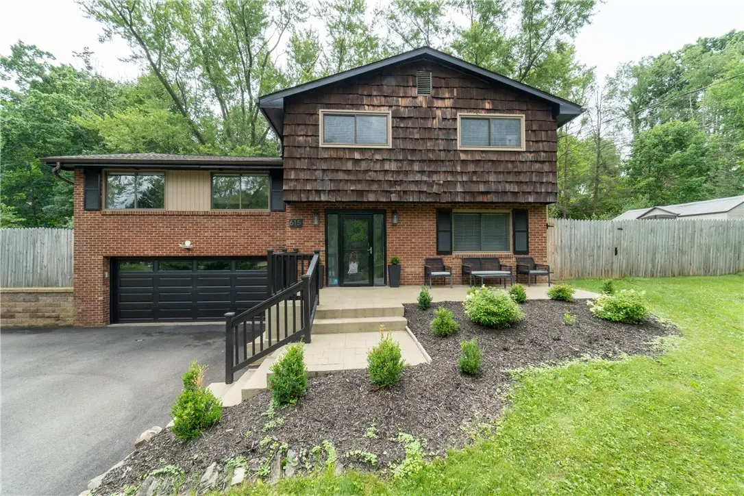 615 Greenspring Dr, Gibsonia, PA 15044 - #1