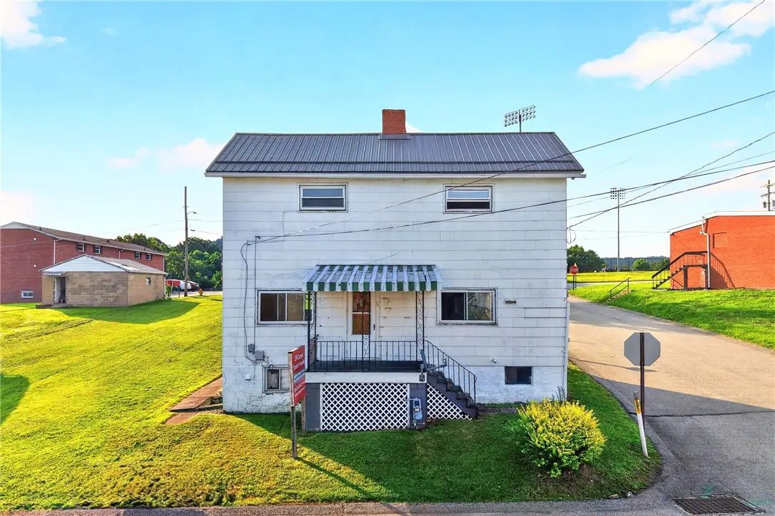 698 High Street, California, PA 15419 - #1