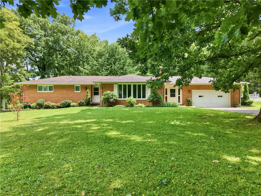 655 Christy Rd, Hermitage, PA 16148 - #2