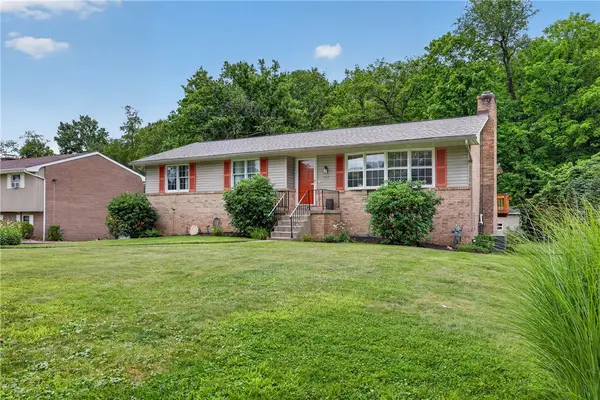 127 Adlin Ave, Houston, PA 15342