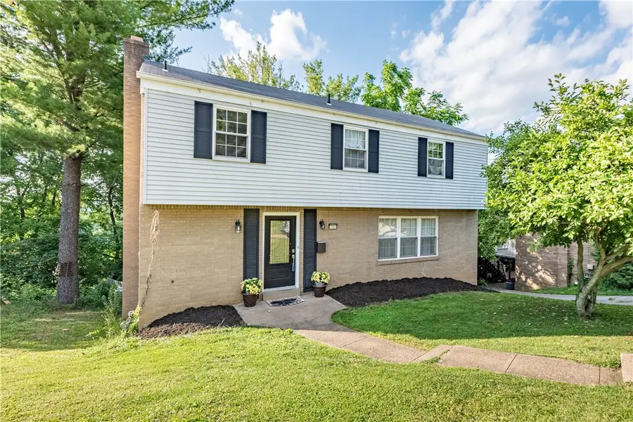 1361 Pesavento Dr, Bridgeville, PA 15017 - #2