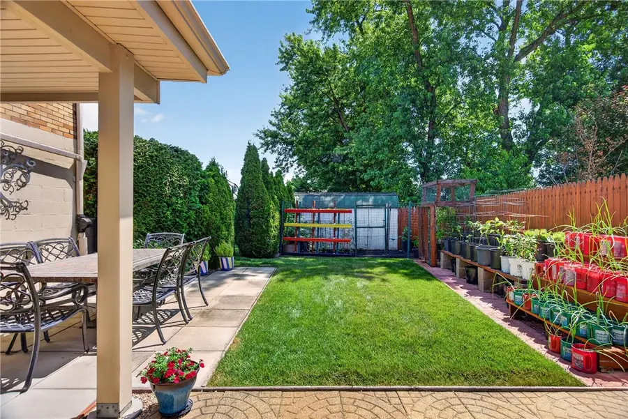 317 Laurel Dr, Pittsburgh, PA 15236 - #3