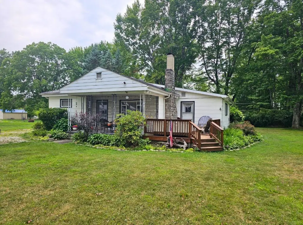 10609 Perry Dr, Linesville, PA 16424 - #1