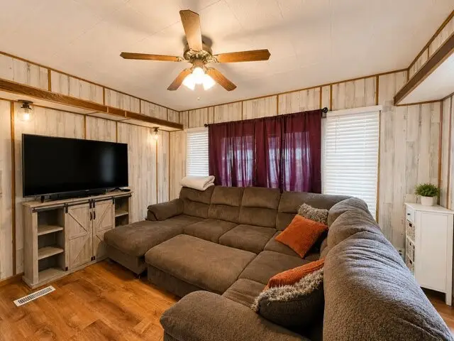 45 N Mitchell Road, West Middlesex, PA 16159 - #2