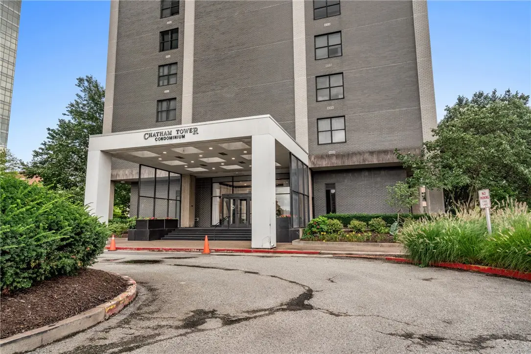 112 Washington Pl #4J, Pittsburgh, PA 15219 - #1