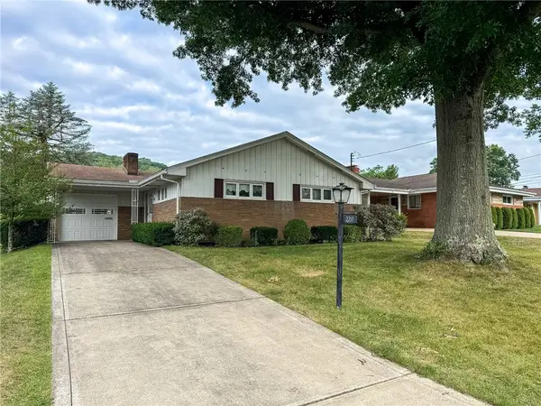 2218 Cypress Dr, White Oak, PA 15131