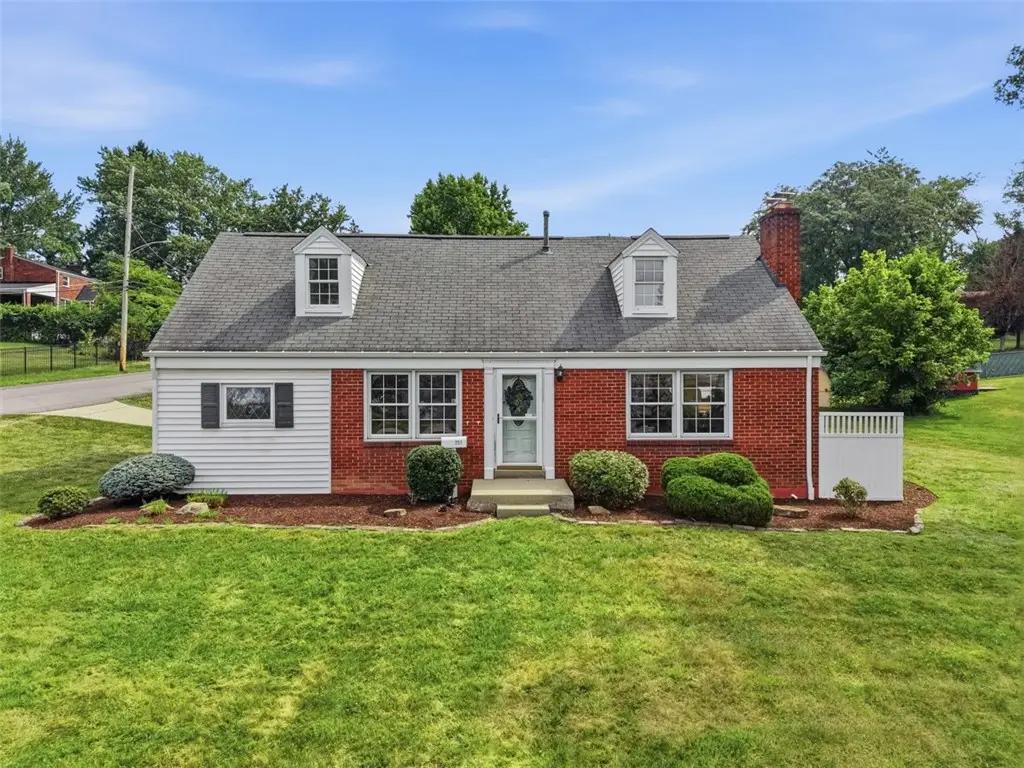 251 Horning Rd, Bethel Park, PA 15102 - #1