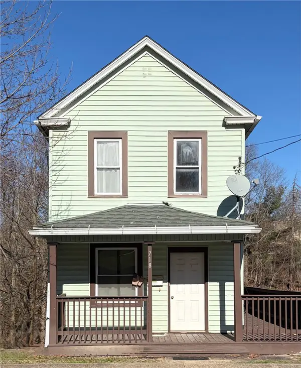 718 Sellers Ave, Jeannette, PA 15644
