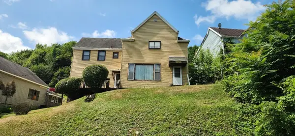 915 Border Avenue, Ellwood City, PA 16117