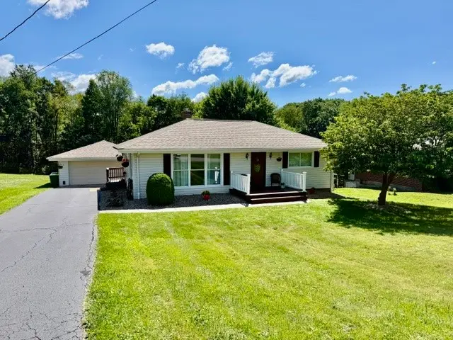 138 Sharon Dr, Butler, PA 16001 - #1