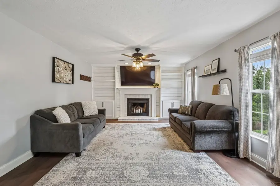 8042 Woodcreek Drive, Bridgeville, PA 15017 - #2