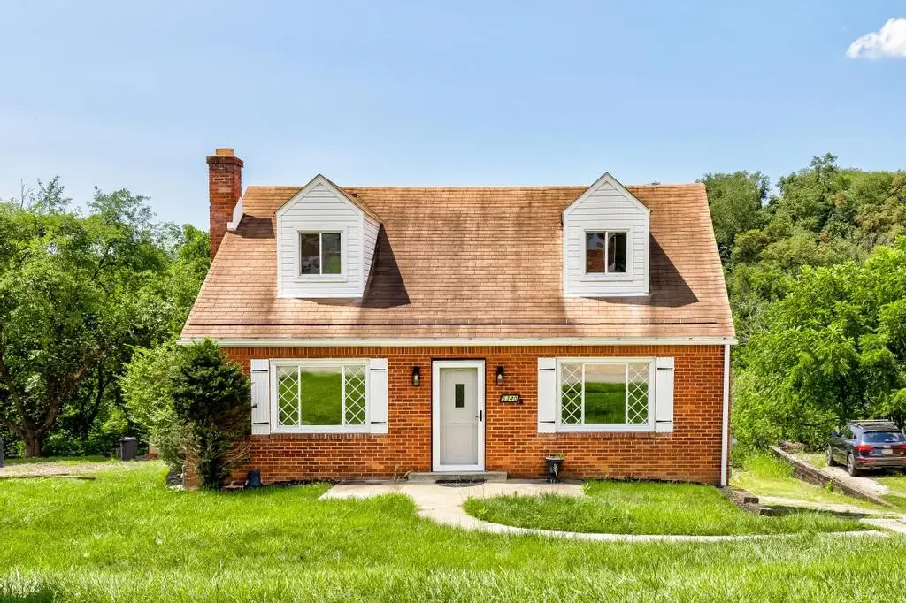 6340 Helen St, South Park, PA 15129 - #1