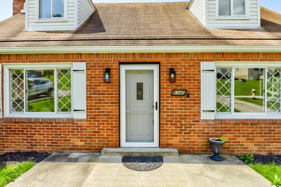 6340 Helen St, South Park, PA 15129 - #2