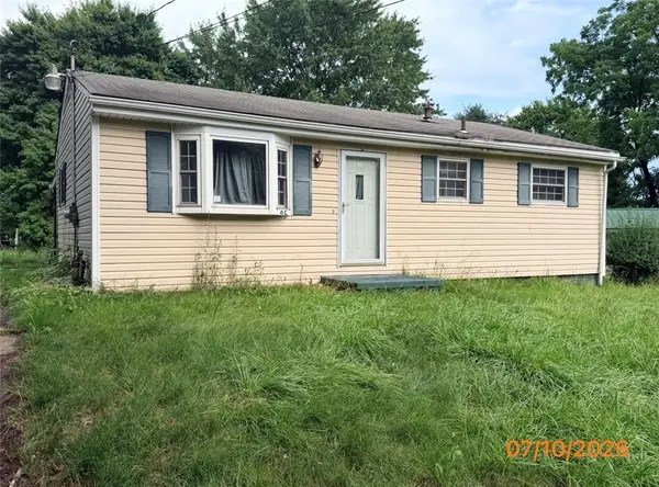 25 Lincoln Ave, Wheatland, PA 16161