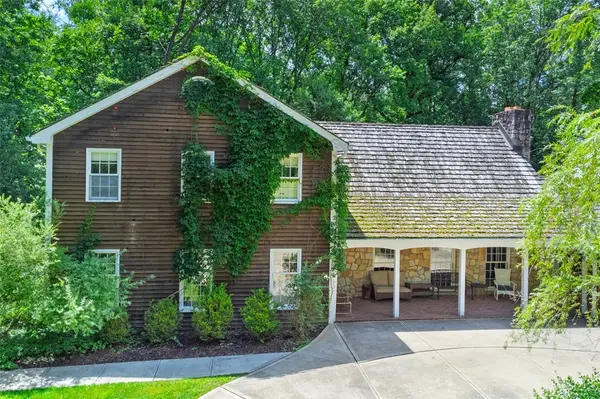 1202 Twelve Oaks Ct, Murrysville, PA 15668