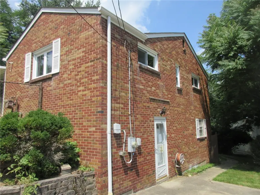 955 Buena Vista St, Washington, PA 15301 - #2